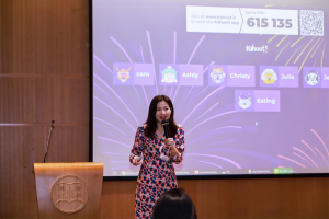 Dr. CHUNG, Senior Lecturer of the Department of English of HSUHK, shared her experience of Innovative Teaching in English Language and Literature.